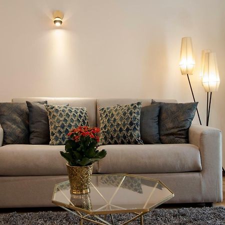 Apartamentos Rosa Do Bairro Alto Lisbona Esterno foto