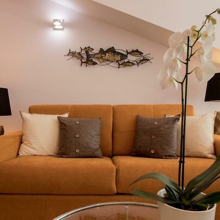 Apartamentos Rosa Do Bairro Alto Lisbona Esterno foto